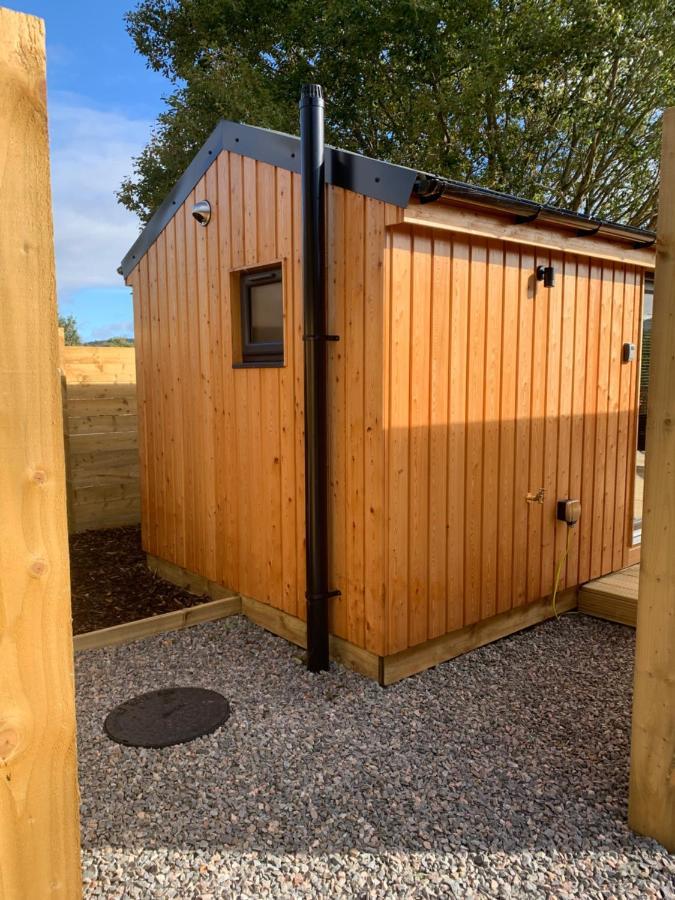River Huts, Highland River Retreat With Hot Tub Інвернесс Екстер'єр фото
