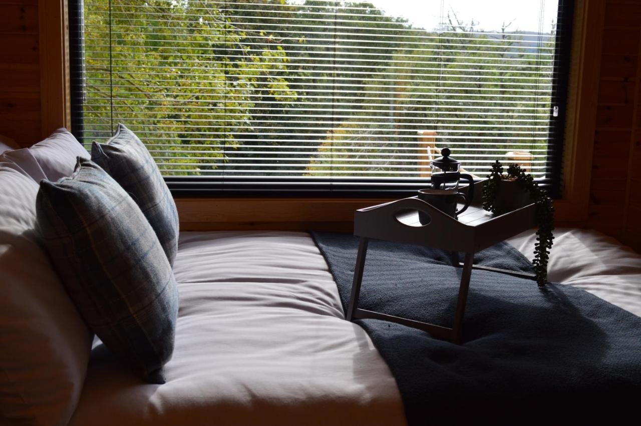River Huts, Highland River Retreat With Hot Tub Інвернесс Екстер'єр фото