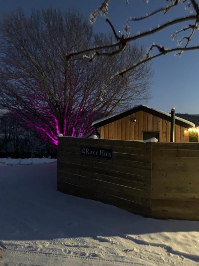 River Huts, Highland River Retreat With Hot Tub Інвернесс Екстер'єр фото