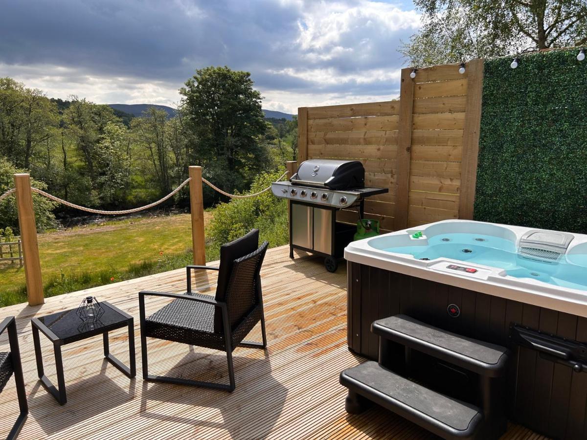 River Huts, Highland River Retreat With Hot Tub Інвернесс Екстер'єр фото